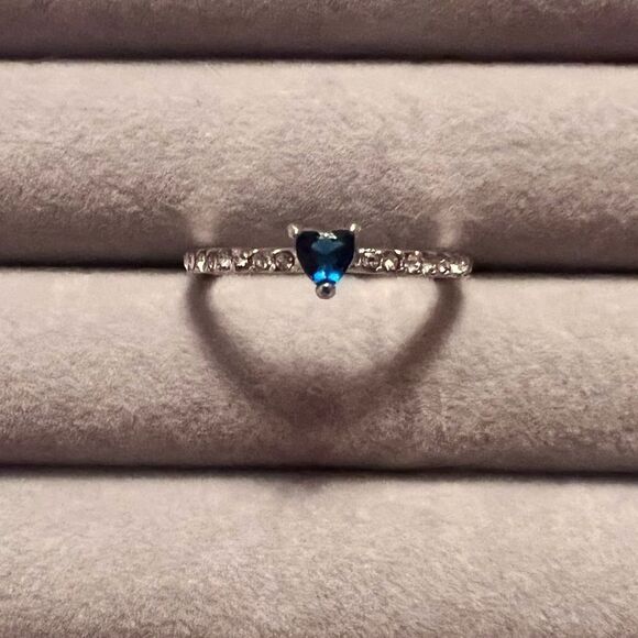 Jewelry - Blue and White Cubic Zirconia Silver Tone Ring Size 8 Brand New